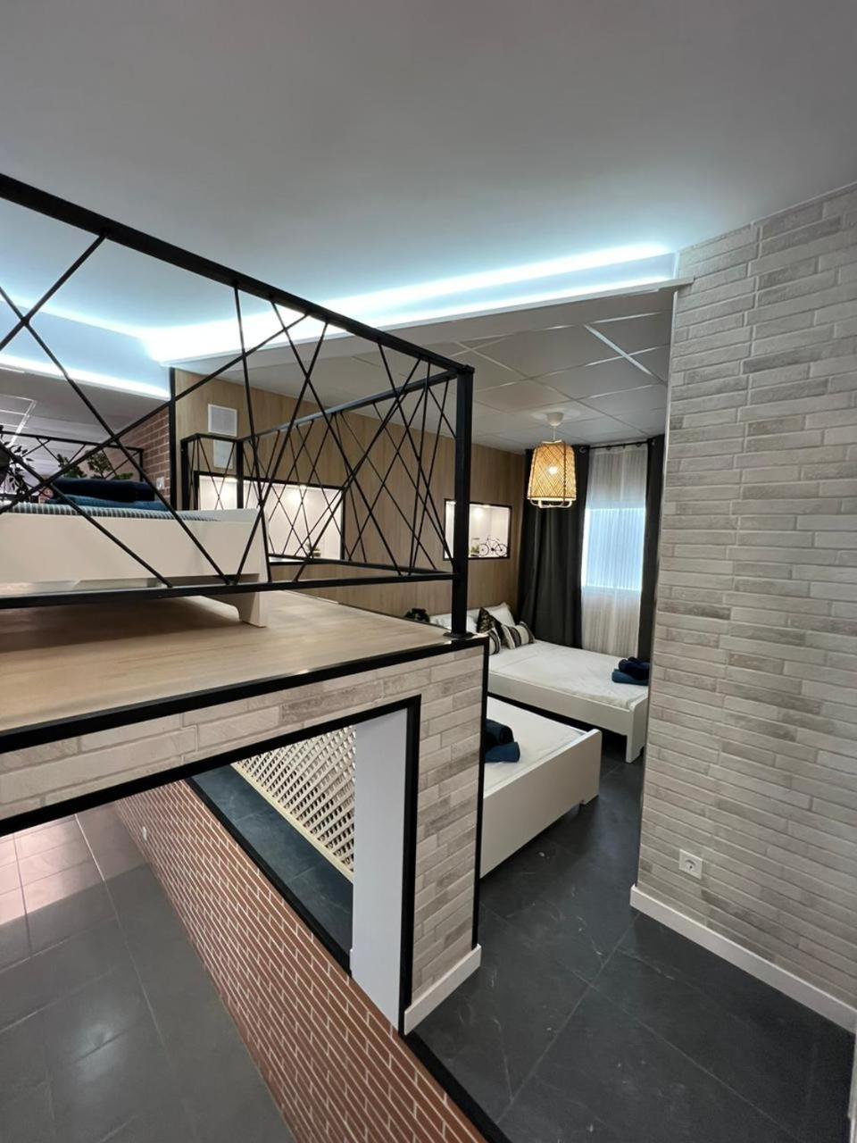 Carcaixent 24 Lejlighedshotel Valencia Eksteriør billede
