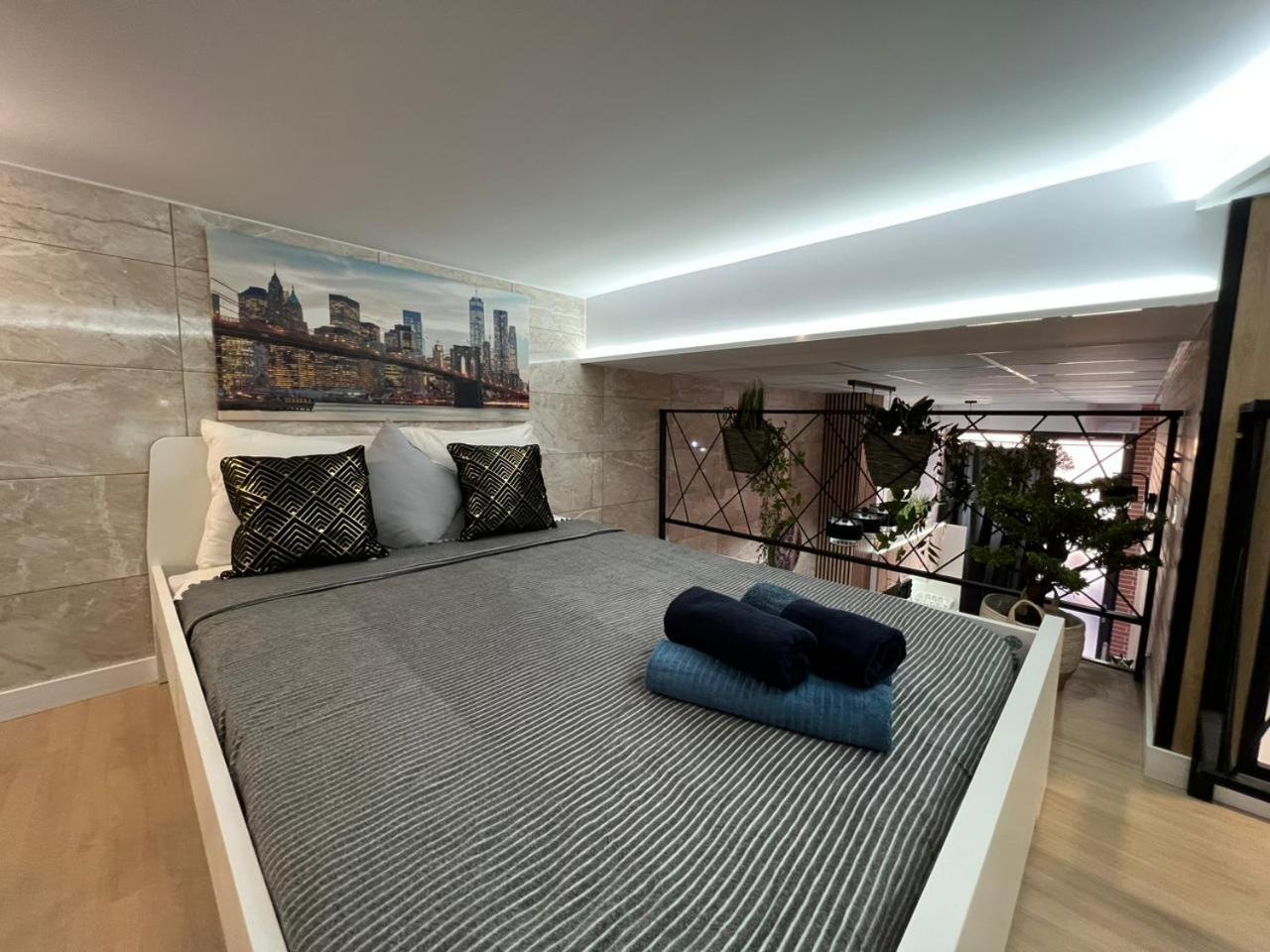 Carcaixent 24 Lejlighedshotel Valencia Eksteriør billede